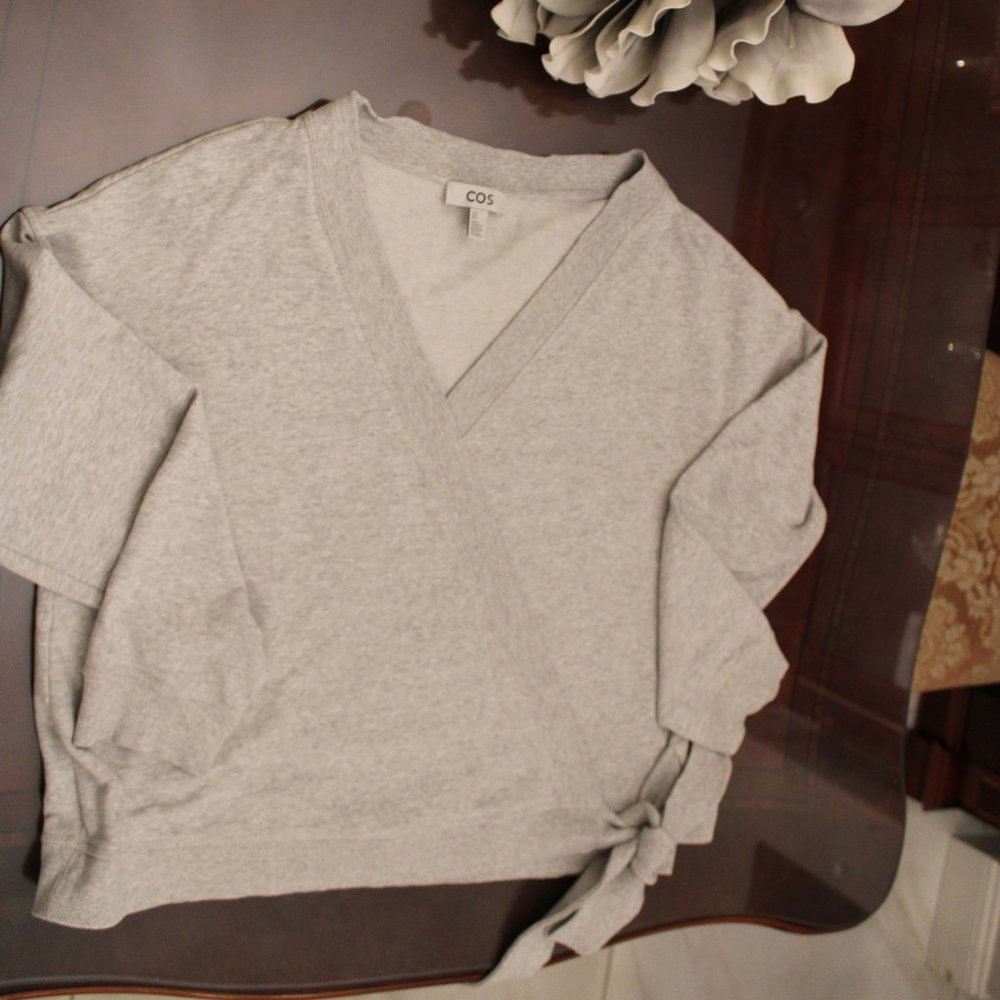 COS  Beautiful Grey Sweatshirt  Wraparound Top With Side Tie Closure Siz…